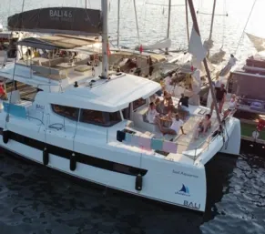Sail Aquarius